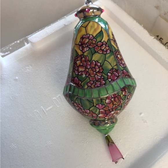 The Bradford Edition ornaments - Picture 5 of 10